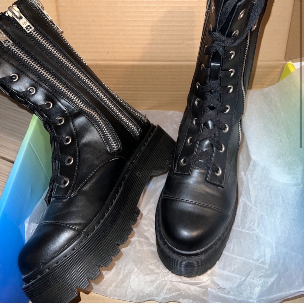 Current Mood Don't Ask Zipper Black Platform
Combat Boot